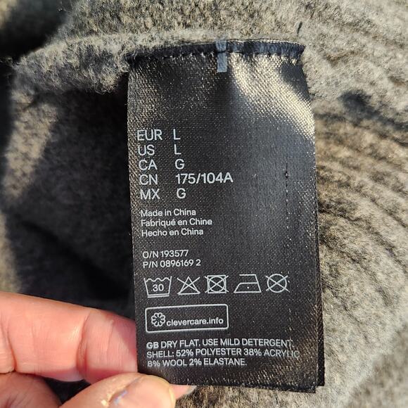 H&M Oversized Fuzzy Cardigan Gray V-Neck Rhinestone Buttons Large Wool Blend - Picture 9 of 9